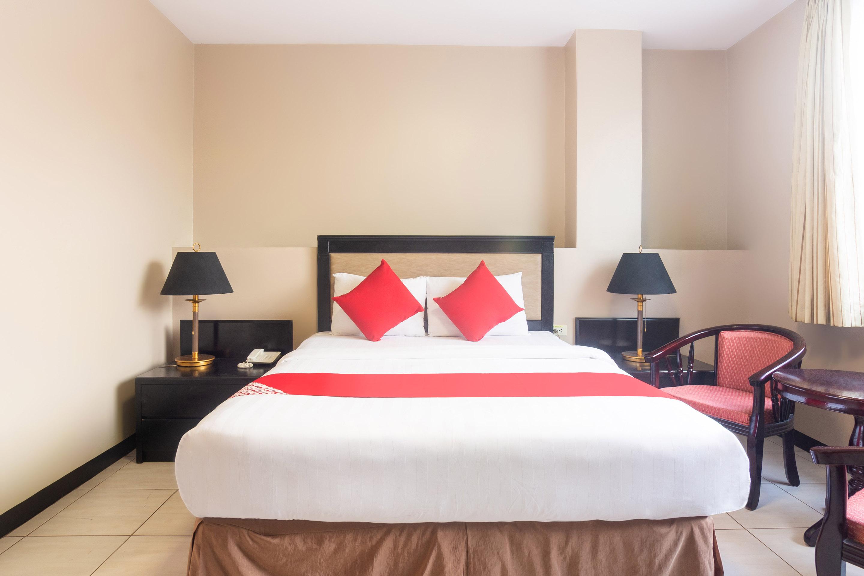 Oyo 187 The Maxwell Hotel Себу Экстерьер фото