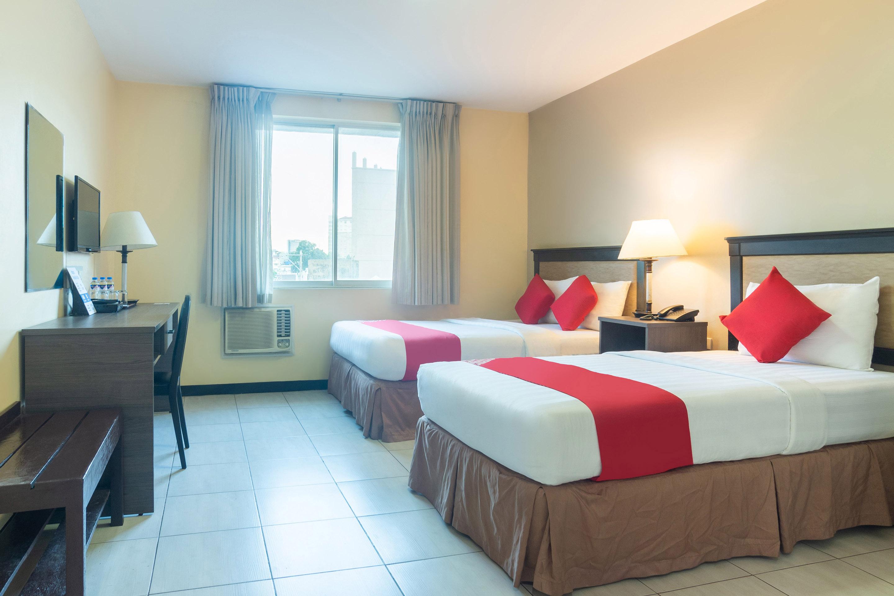 Oyo 187 The Maxwell Hotel Себу Экстерьер фото