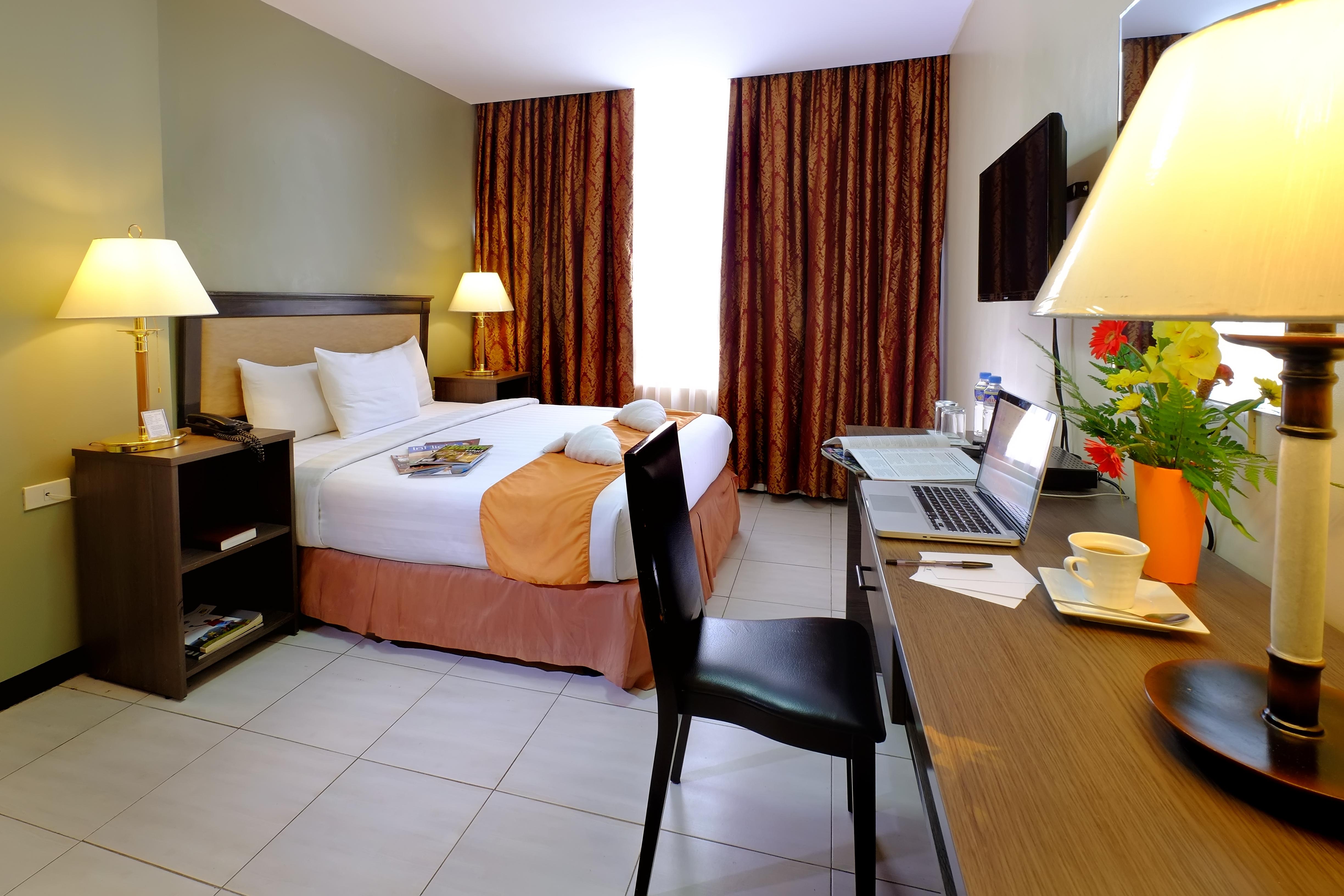 Oyo 187 The Maxwell Hotel Себу Экстерьер фото