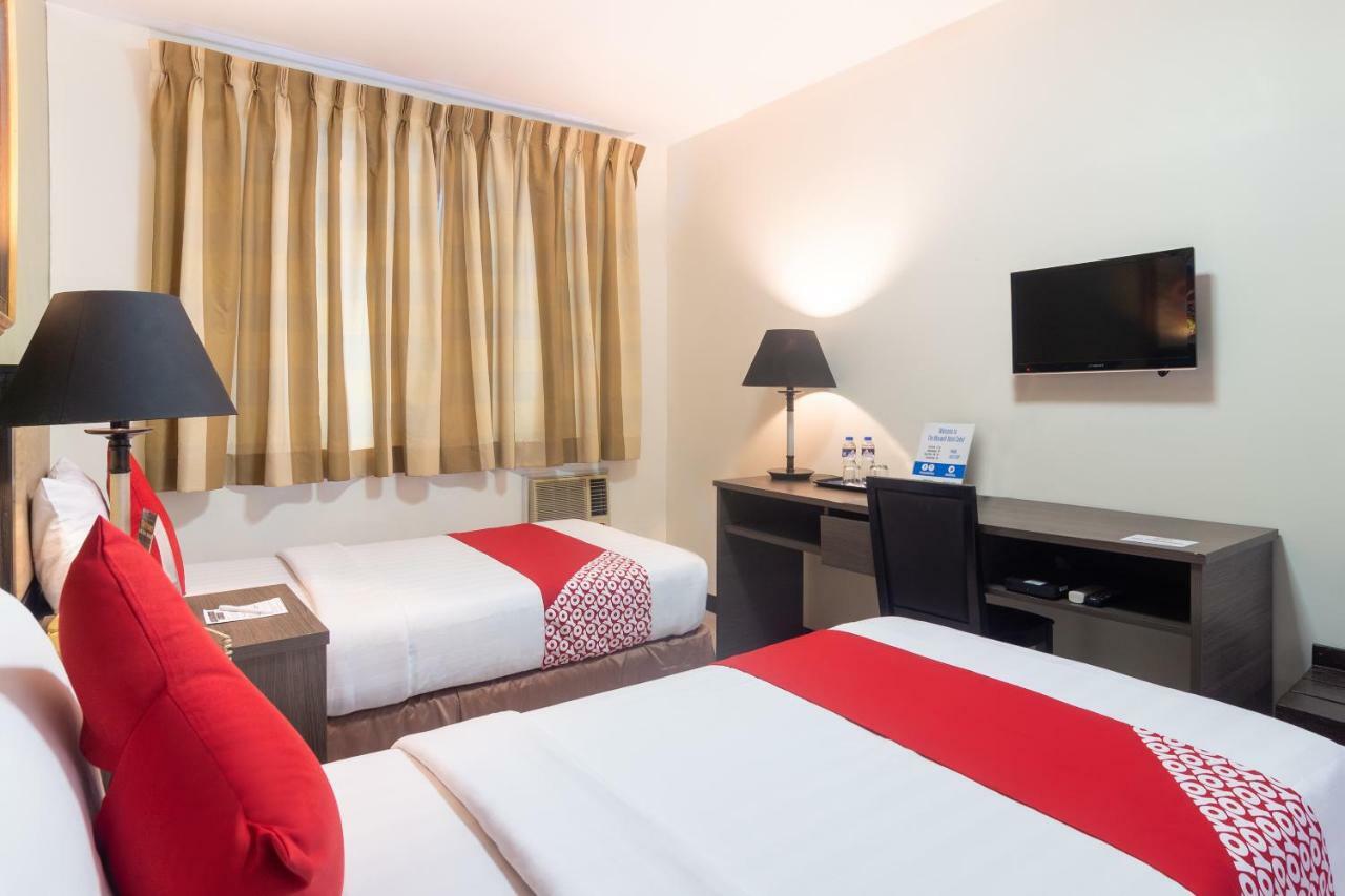 Oyo 187 The Maxwell Hotel Себу Экстерьер фото